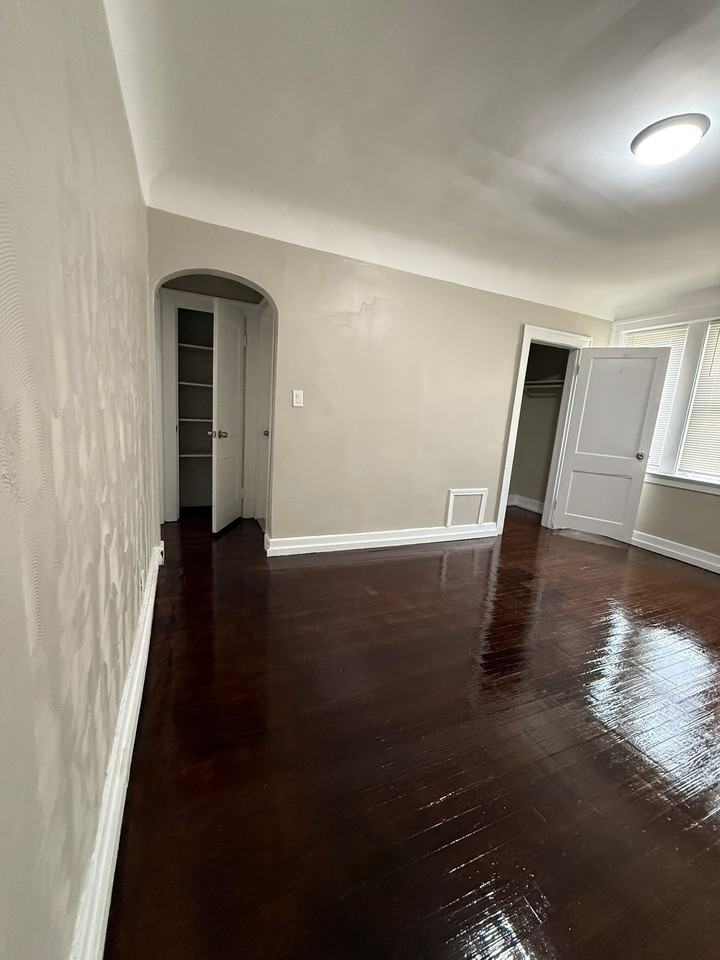 11255 Charlemagne St #1 - Photo 3 of 11