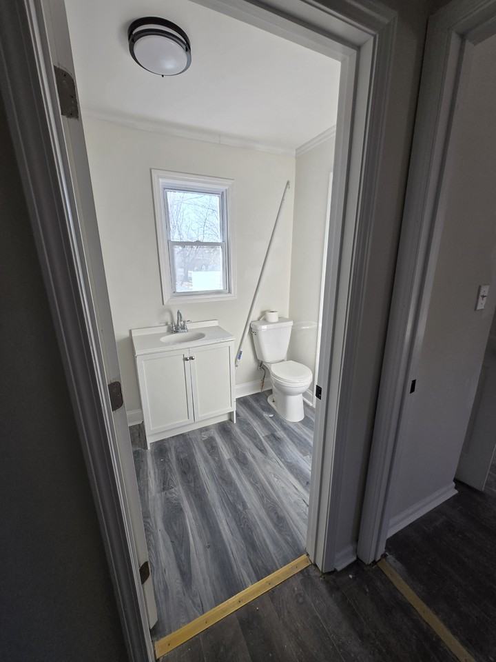503 N Orange St #1 - Photo 2 of 17