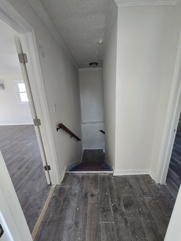 503 N Orange St #1 - Photo 5 of 17