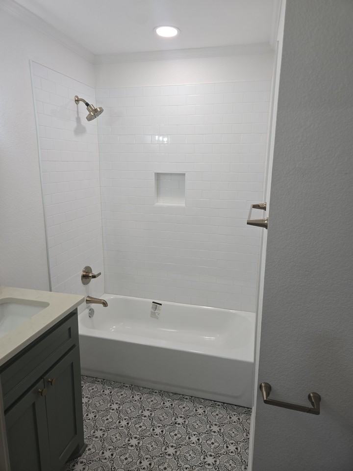 415 N 23rd St - Photo 4 of 19