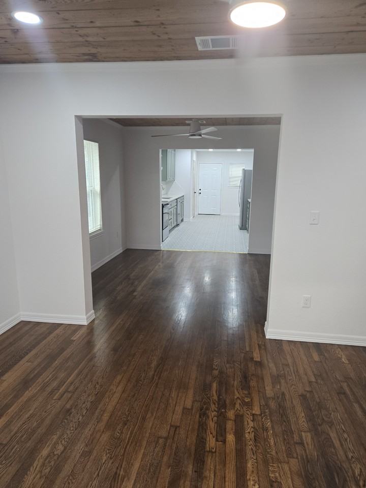 415 N 23rd St - Photo 5 of 19