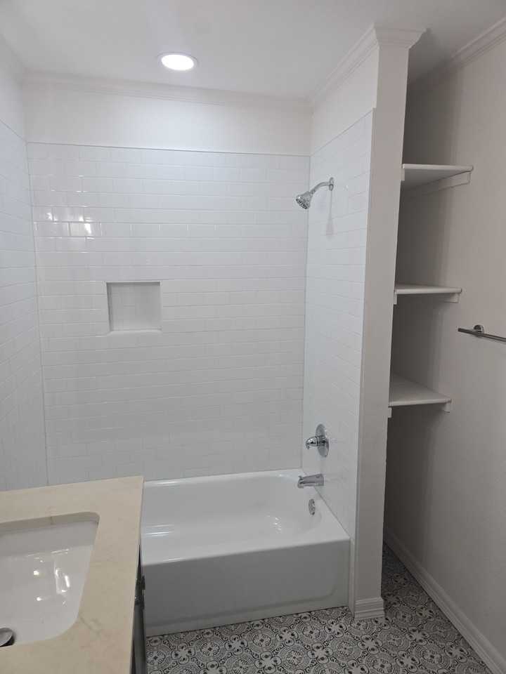 415 N 23rd St - Photo 4 of 19
