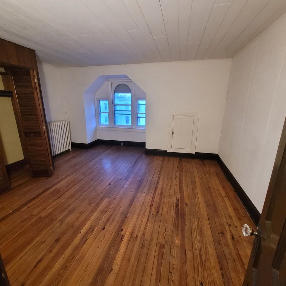 1436 Monroe St #2 - Photo 6 of 7