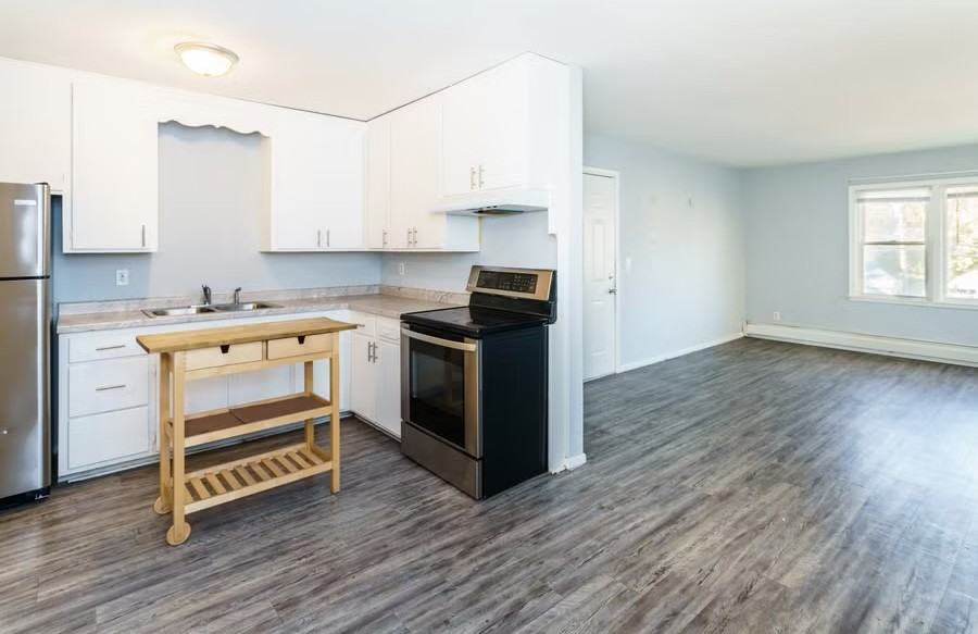 1709 26th Ave N #3 - Photo 4 of 9