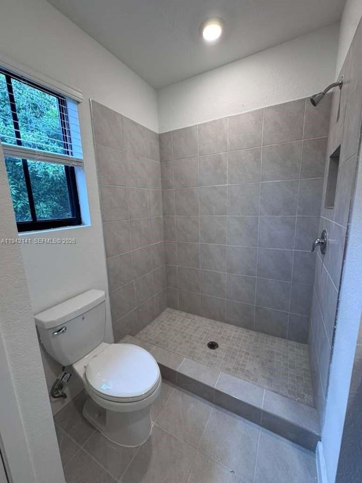 1549 Neavenue, #1549 - Photo 7 of 13