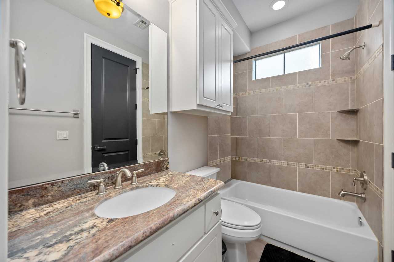 328 Bomar St - Photo 7 of 26
