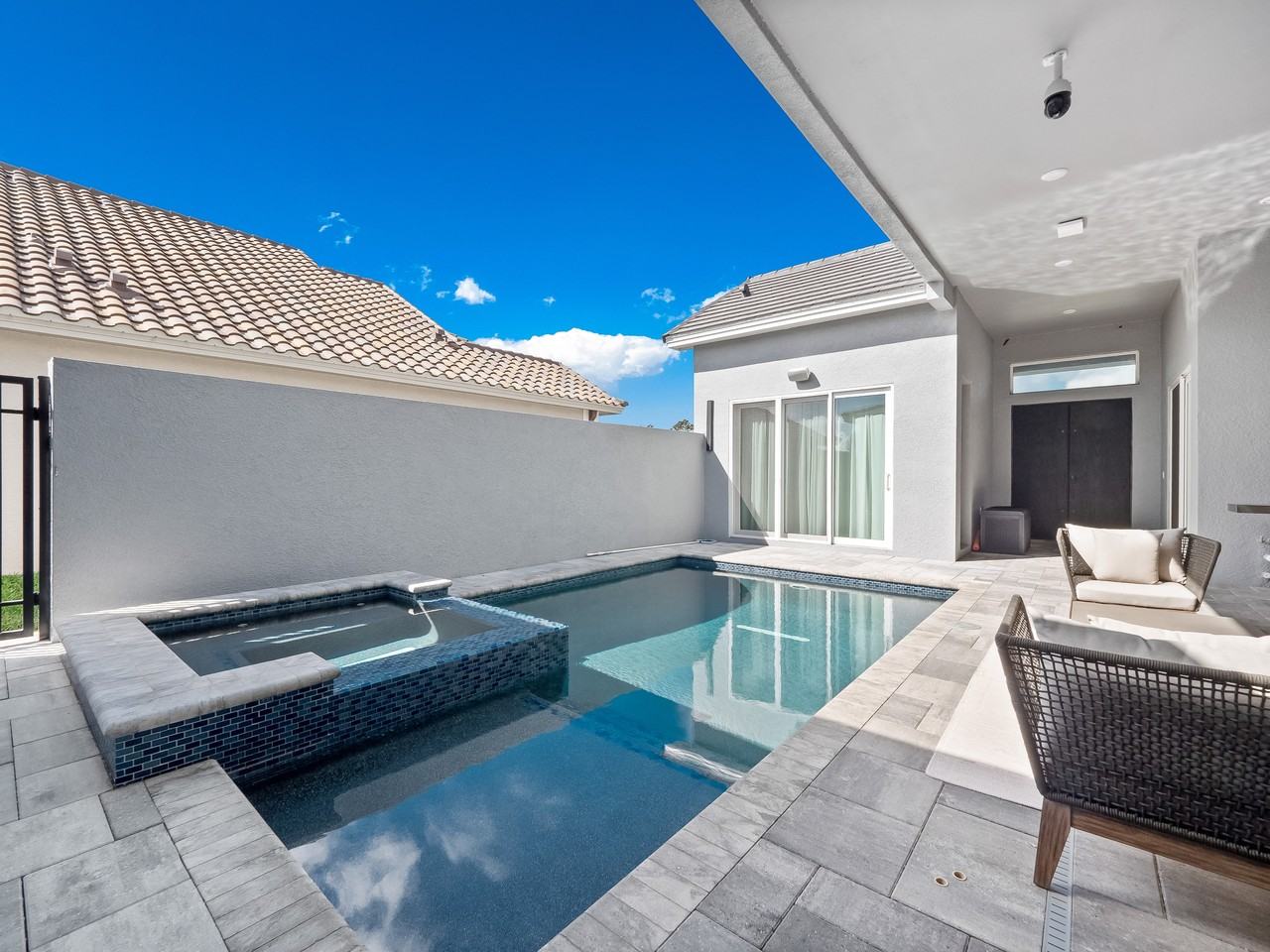 239 Hampton Loop #1 - Photo 2 of 50