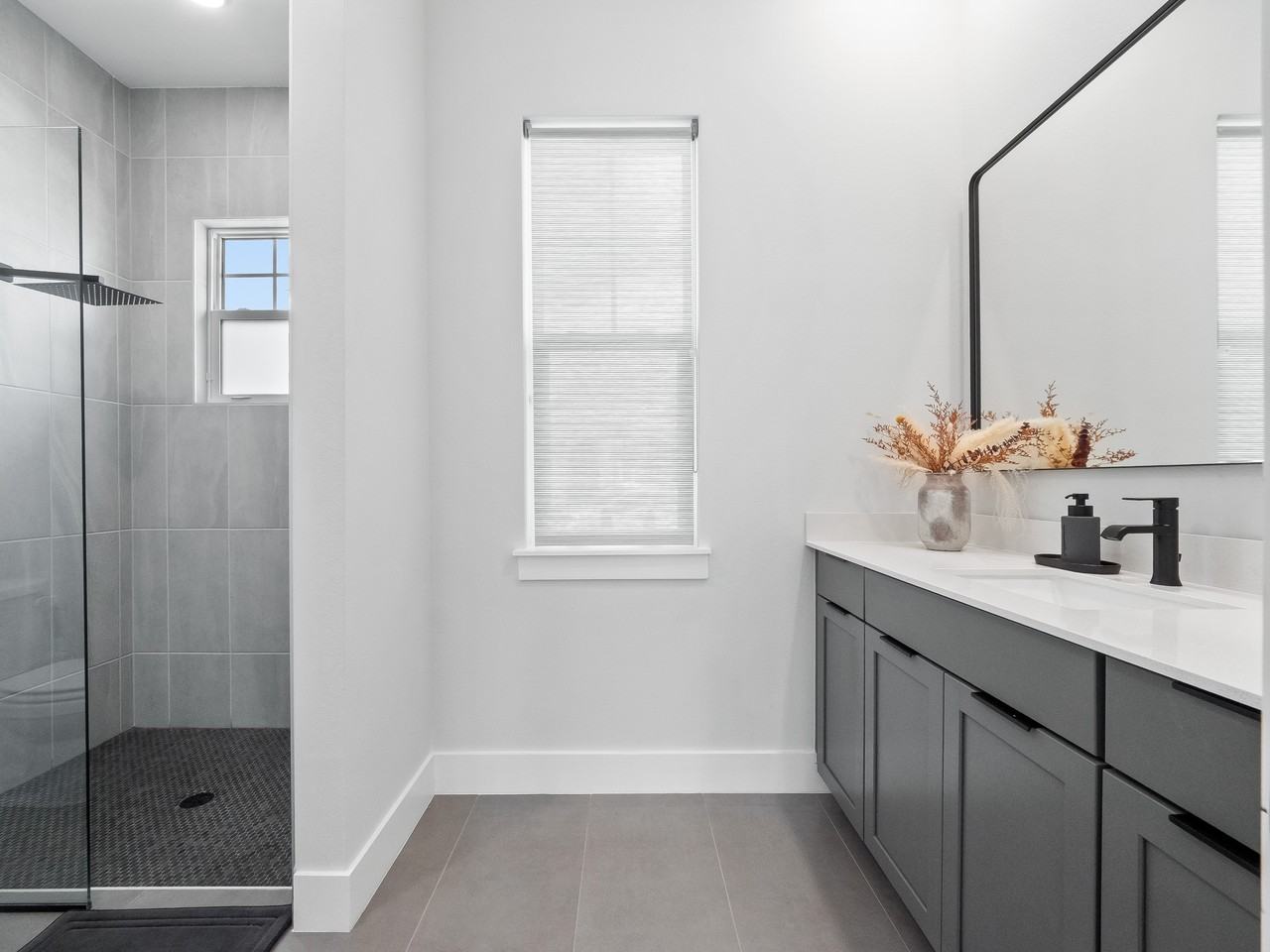 239 Hampton Loop #1 - Photo 4 of 50