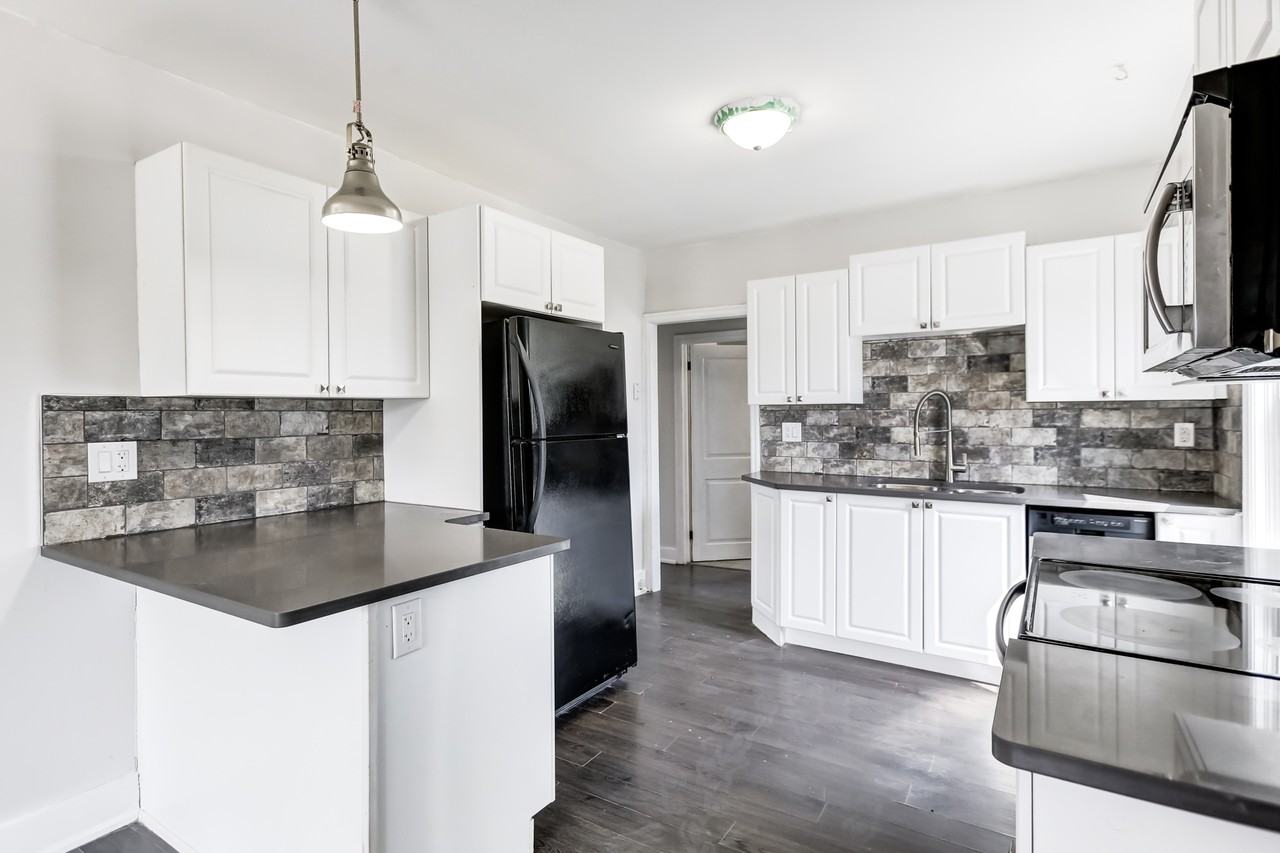 Oshawa Blvd N - Photo 6 of 13