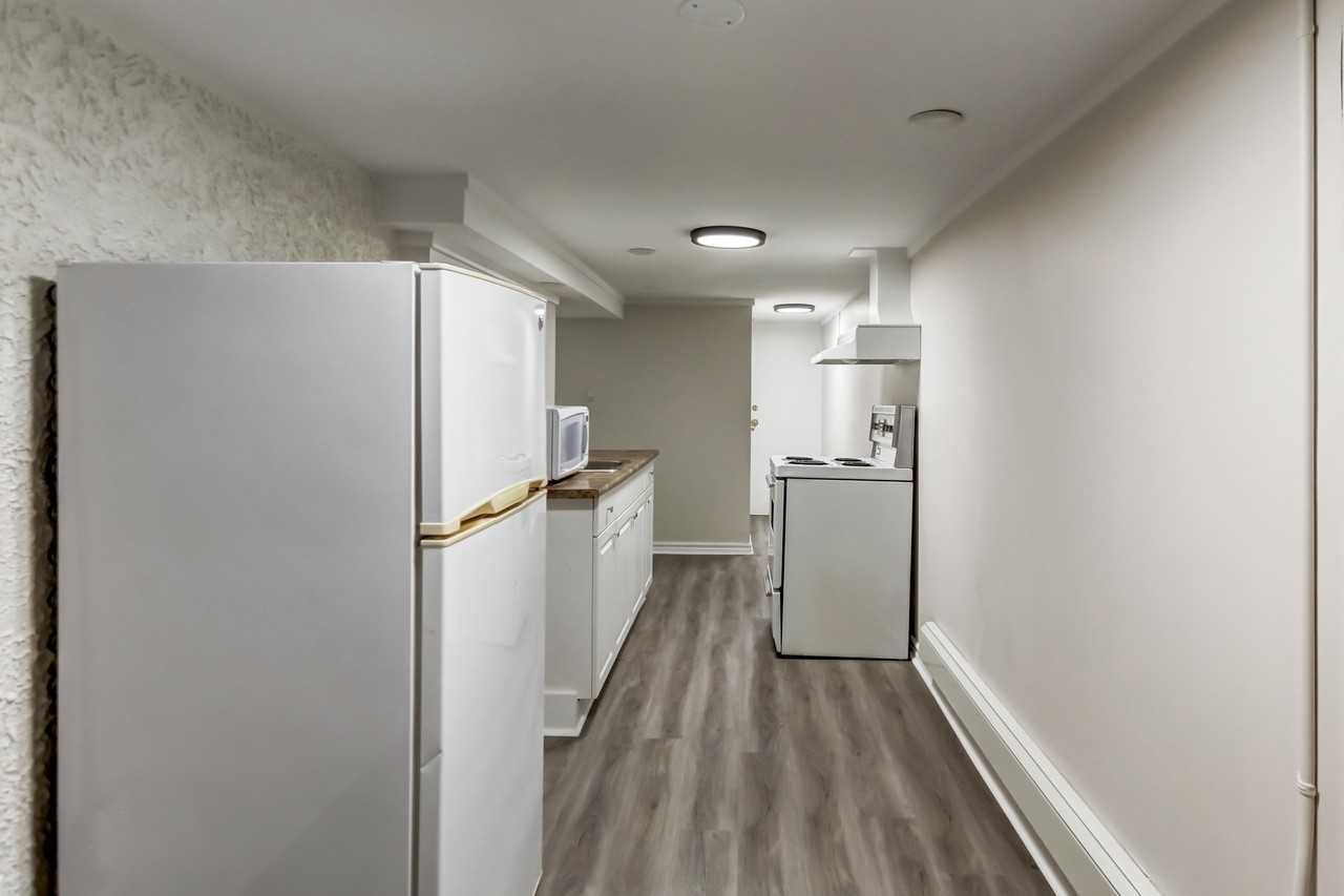 Lawrence Avenue East - Photo 2 of 14