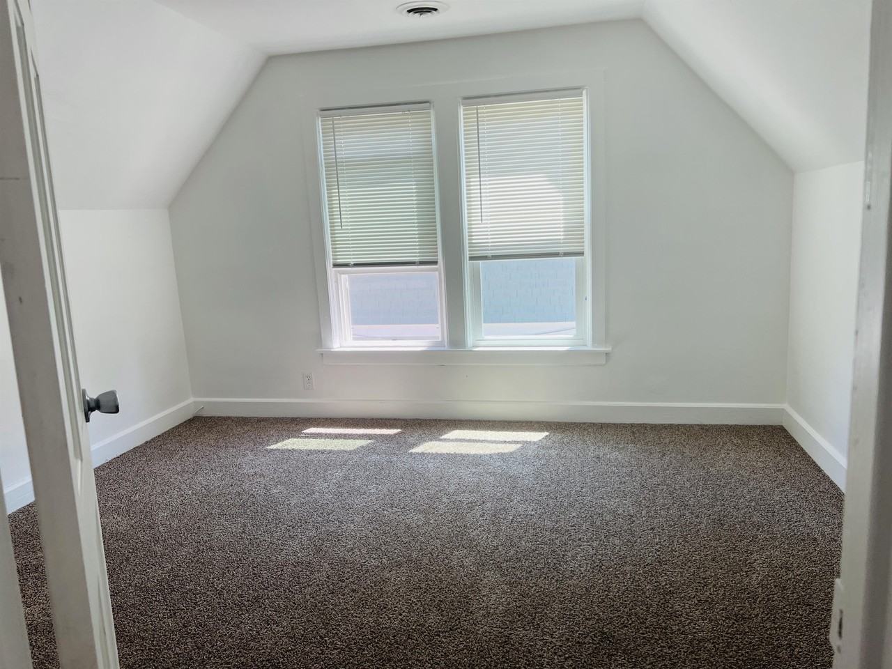 1731 N 12th St Uppr #2 - Photo 2 of 8