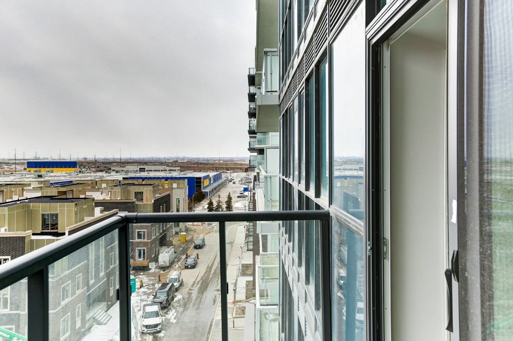 Honeycrisp Crescent - Photo 2 of 20