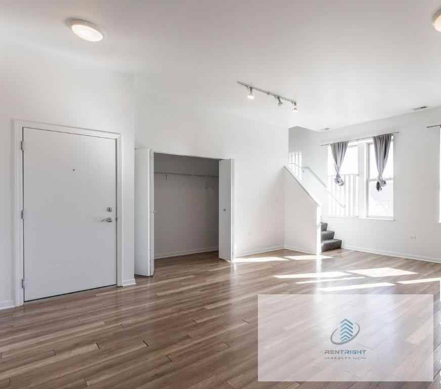 2700 W North Ave #207 - Photo 5 of 13