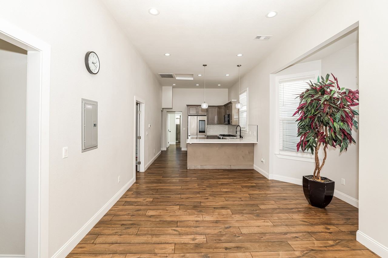 875 Wood St #875 - Photo 5 of 16