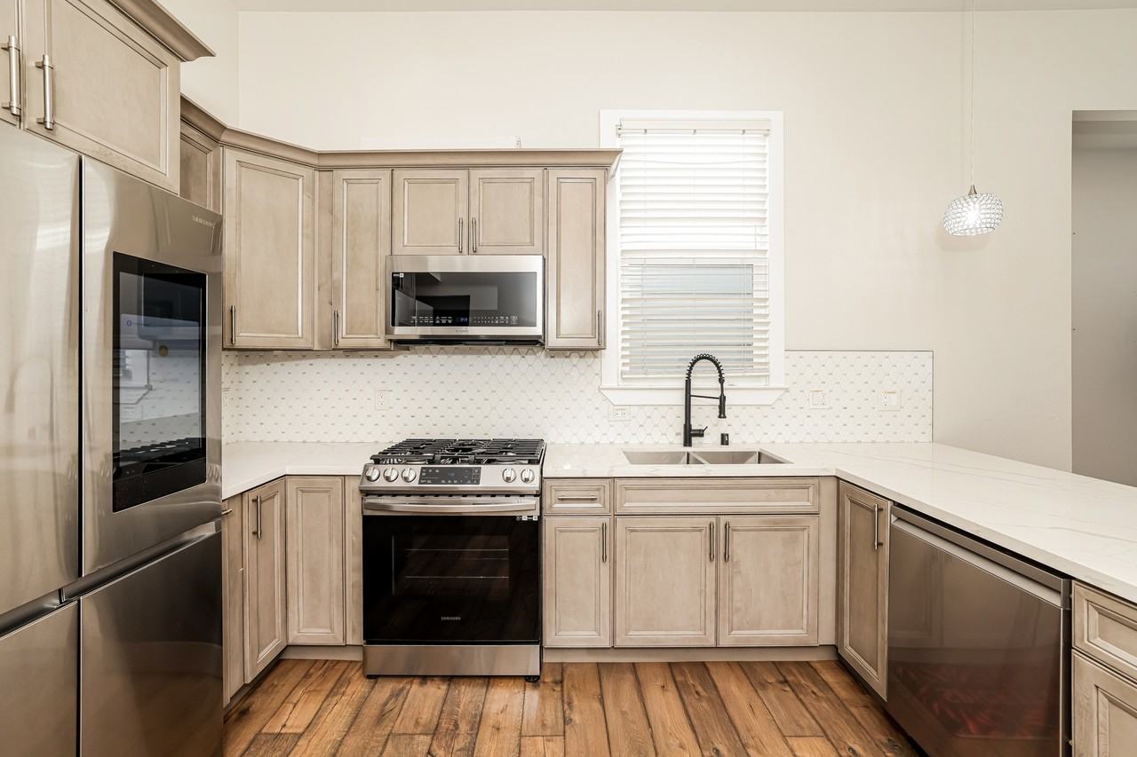 875 Wood St #875 - Photo 7 of 16