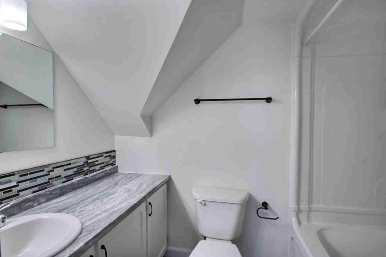 153 St George St #C - Photo 5 of 7