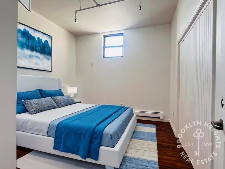 911 Lafayette Ave #4 - Photo 7 of 13