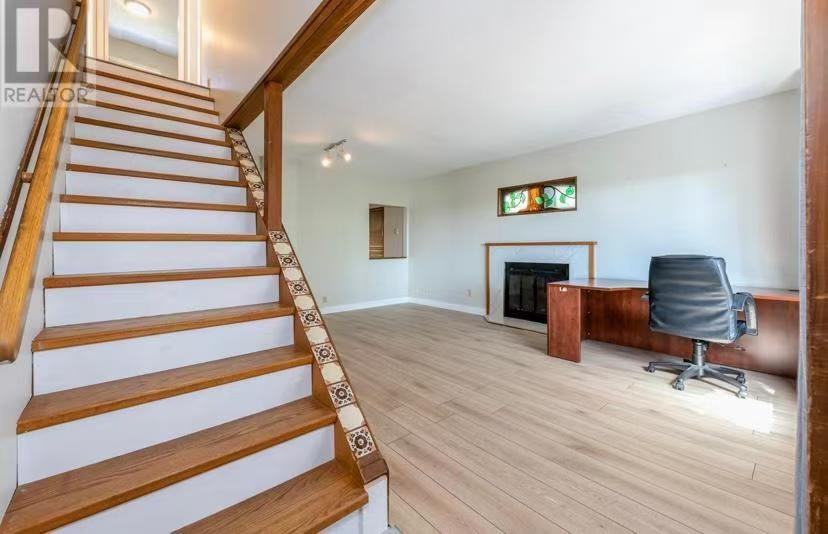 443 Wilson Street - Photo 3 of 12