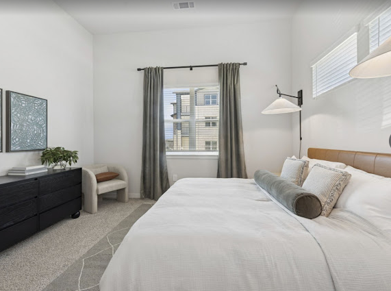 2990 Forum Parkway - Photo 3 of 14