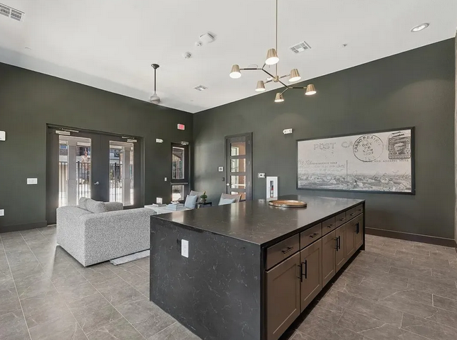 2990 Forum Parkway - Photo 4 of 14