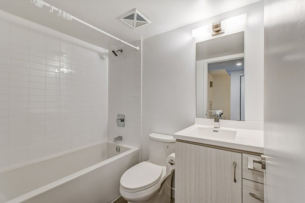 181 Huron Street #706 - Photo 5 of 35