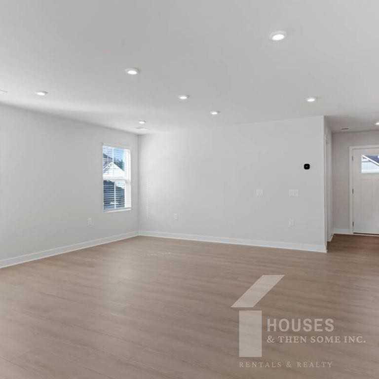 1130 Bulrush Dr - Photo 2 of 22