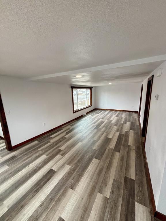 360 Amoretti St - Photo 5 of 22