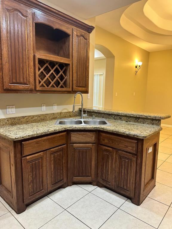 1025 Loyola Dr - Photo 6 of 17