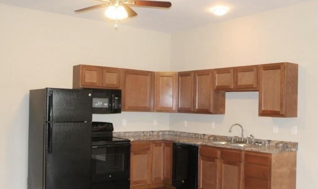 315 M St ##101 - Photo 3 of 14