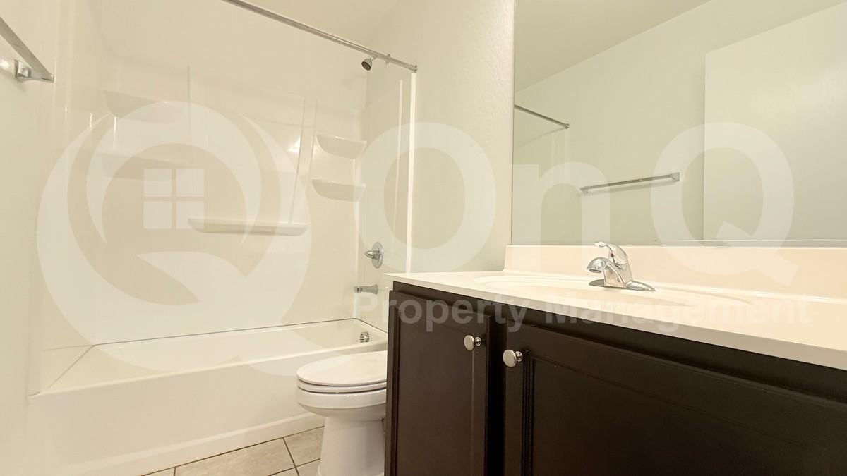 757 W Kingman Dr - Photo 4 of 28