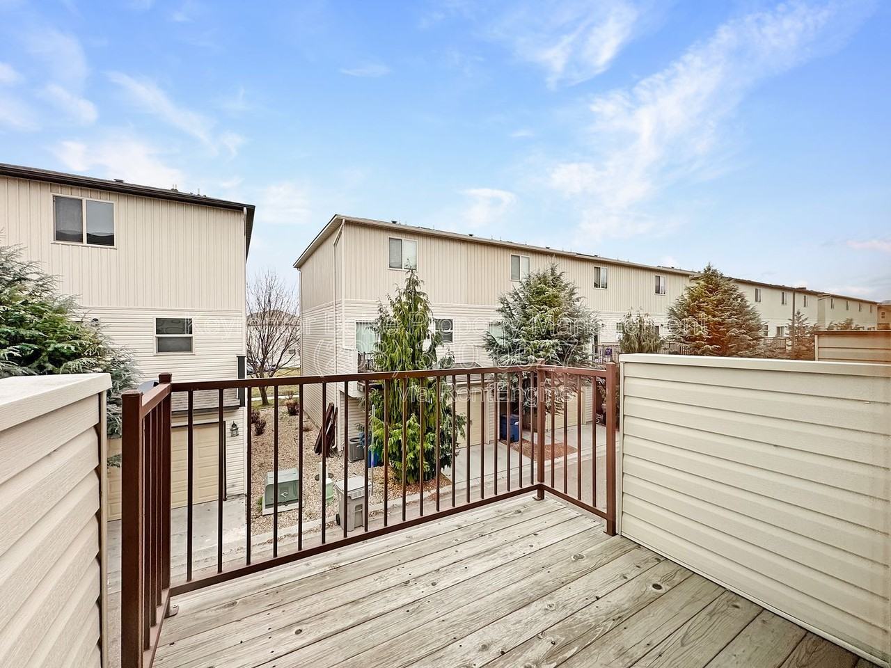 8721 W Pine Valley Ln - Photo 4 of 26