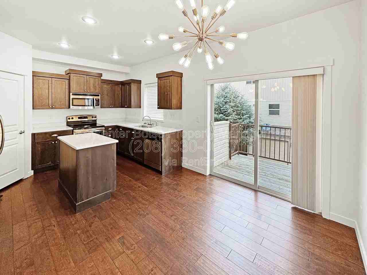 8721 W Pine Valley Ln - Photo 7 of 26