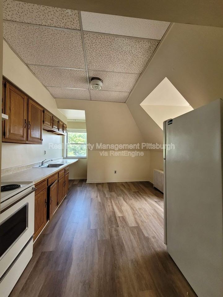 437 S Aiken Ave #3 - Photo 2 of 24