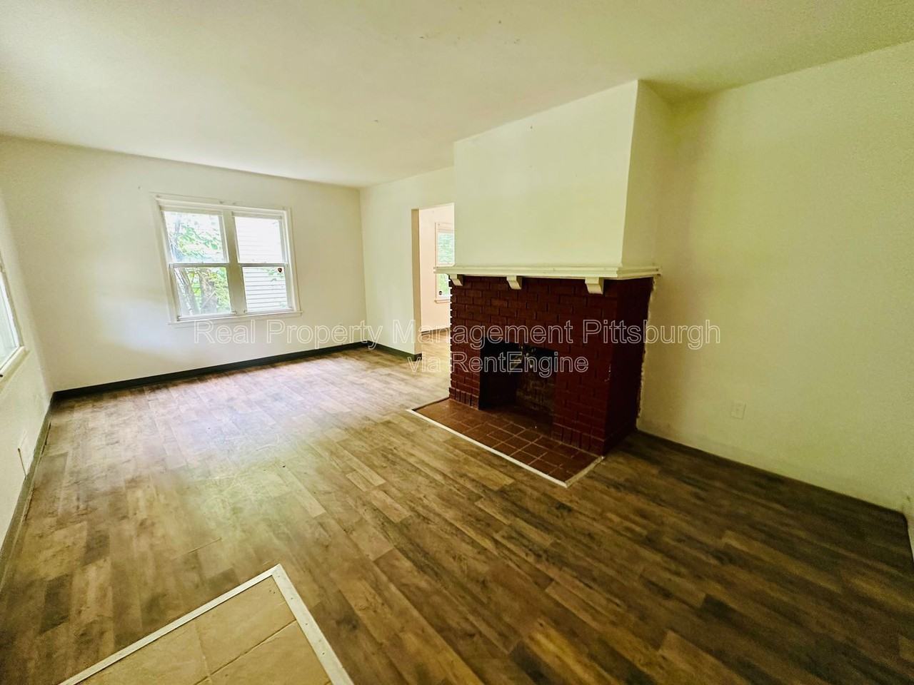 1721 Scott St - Photo 3 of 14