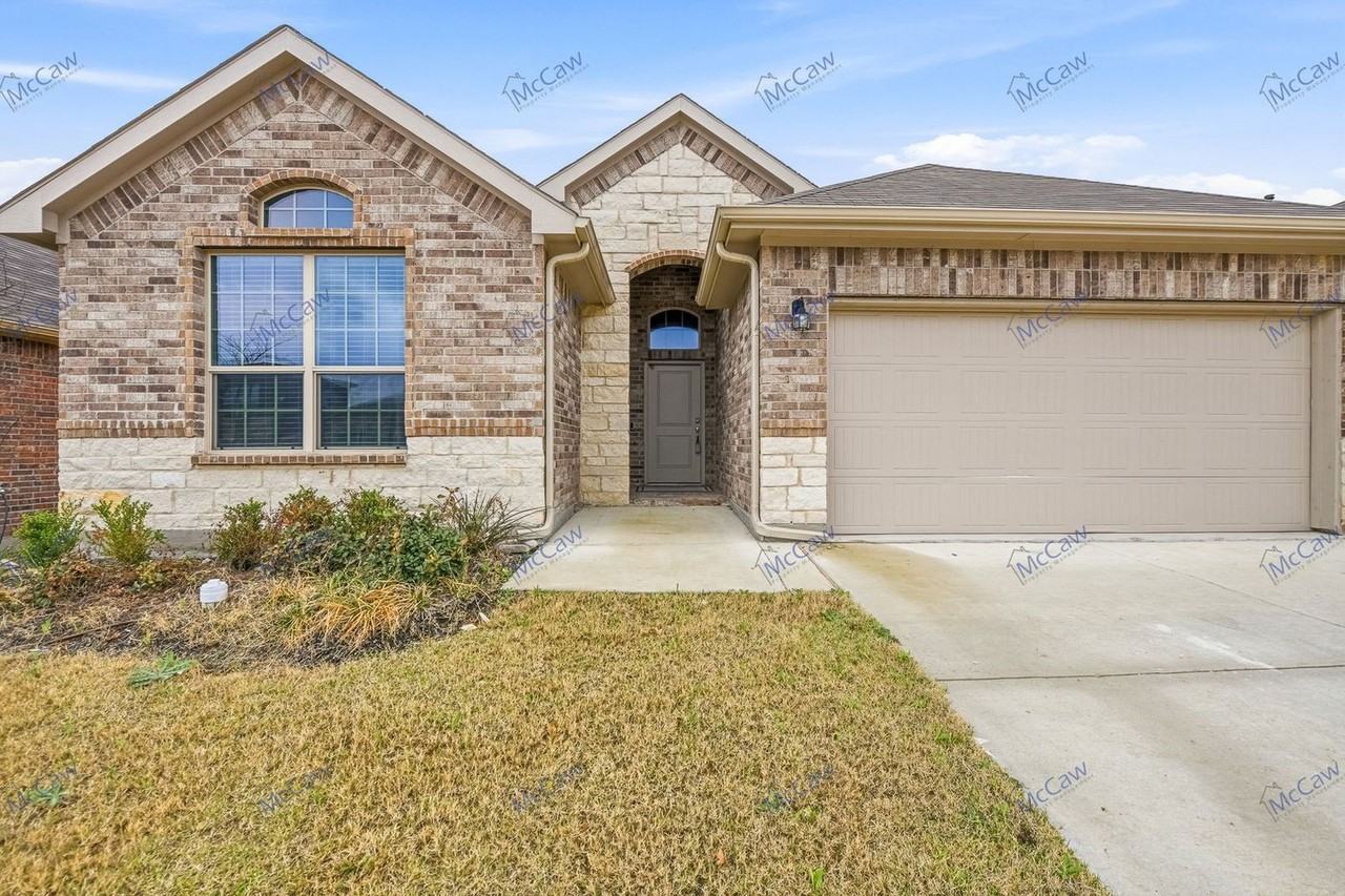 French Lake Dr - Photo 3 of 33