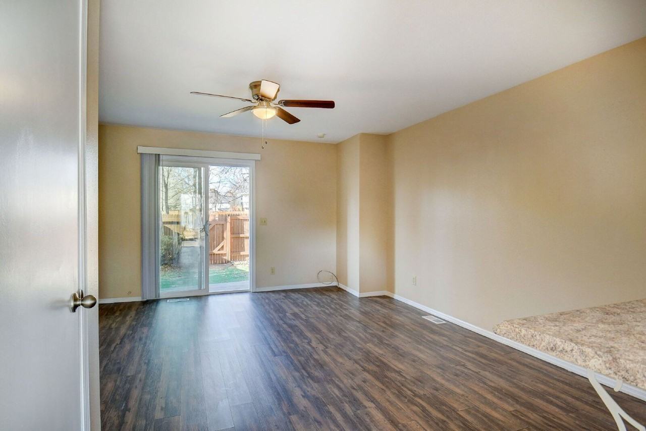 4152 Charleston Dr - Photo 5 of 17