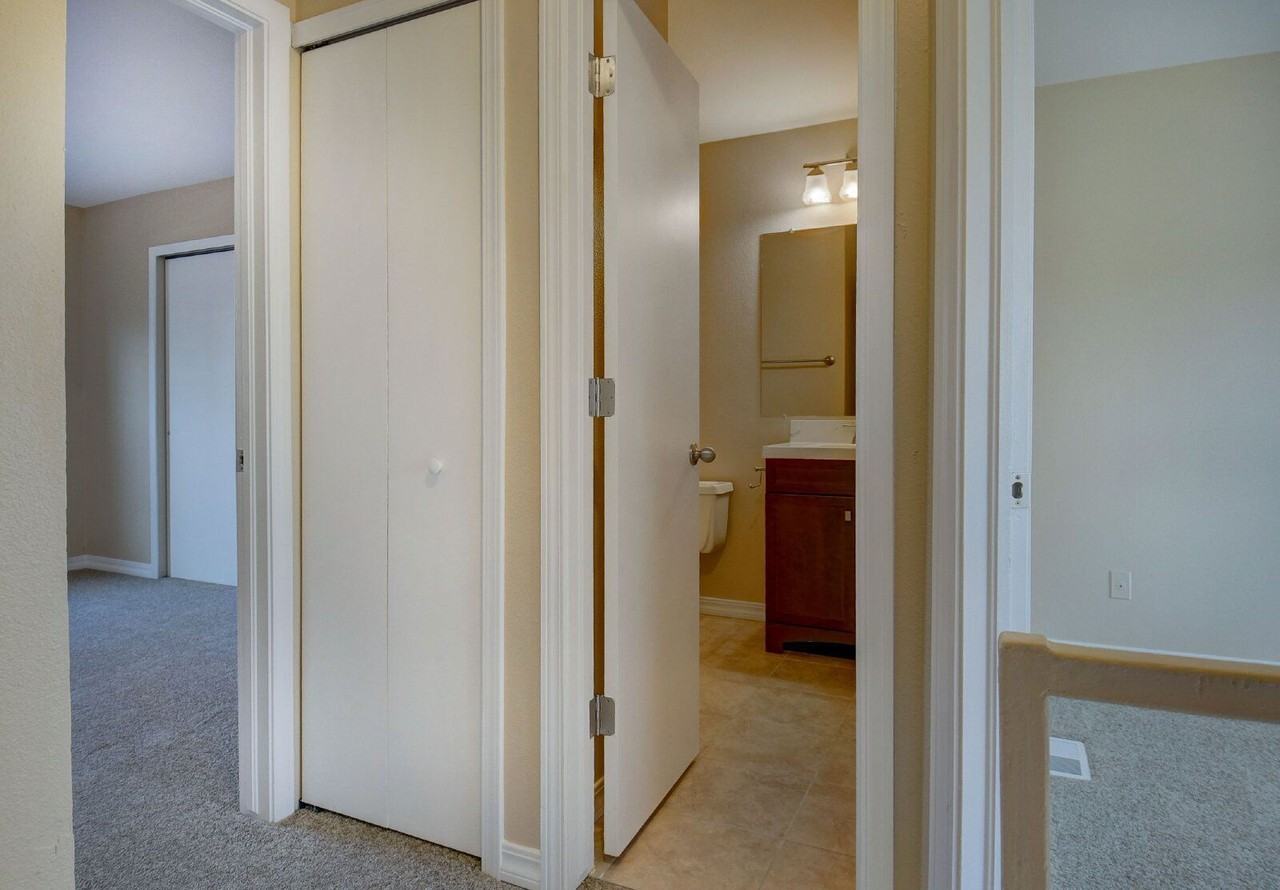 4152 Charleston Dr - Photo 7 of 17