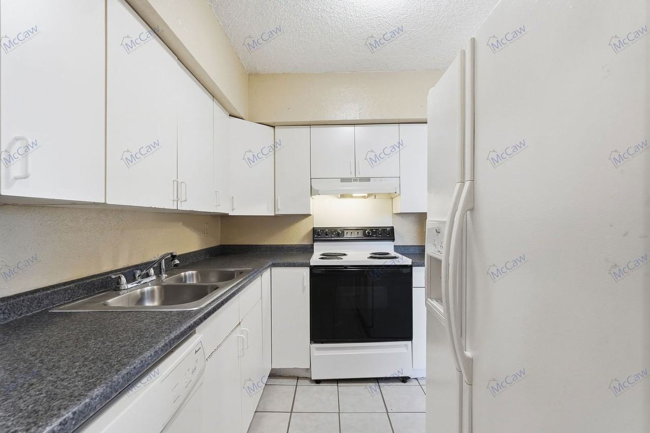 307 Cliff Dr - Photo 5 of 21