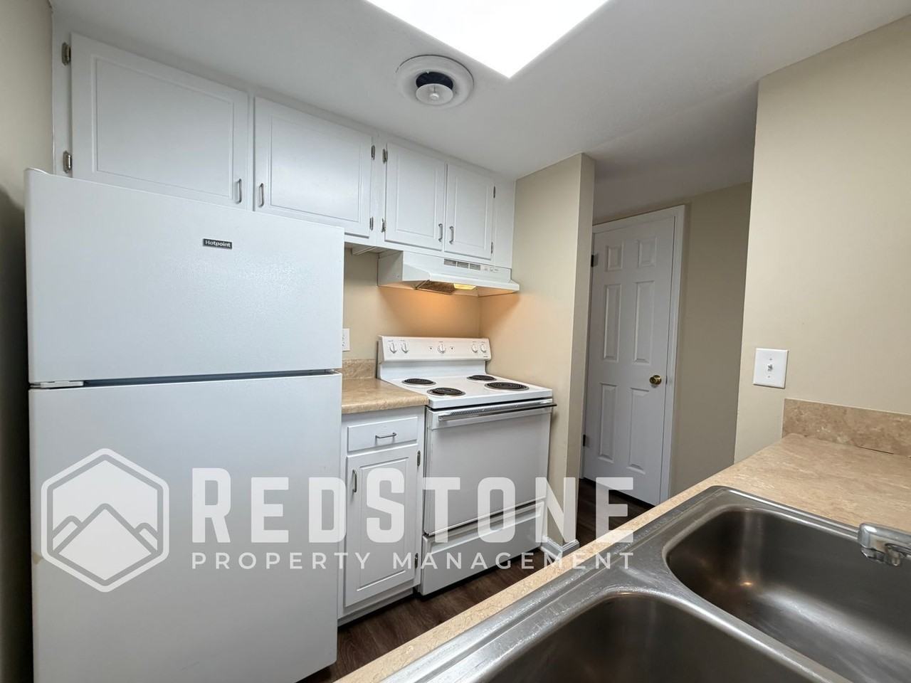 1509 Edith St #J - Photo 6 of 31