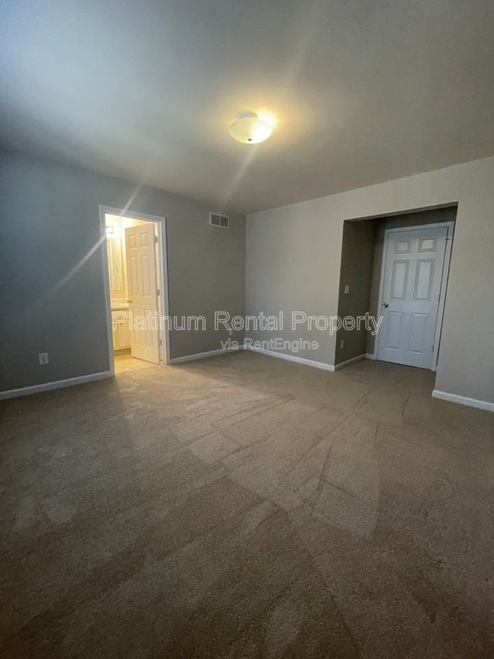 6913 Slate Stone Way Se #2 - Photo 4 of 30