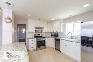 featured image of 815 Whaley St