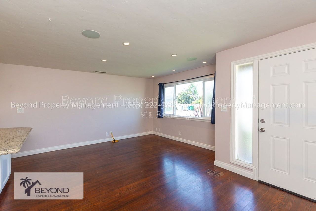 815 Whaley St - Photo 6 of 21