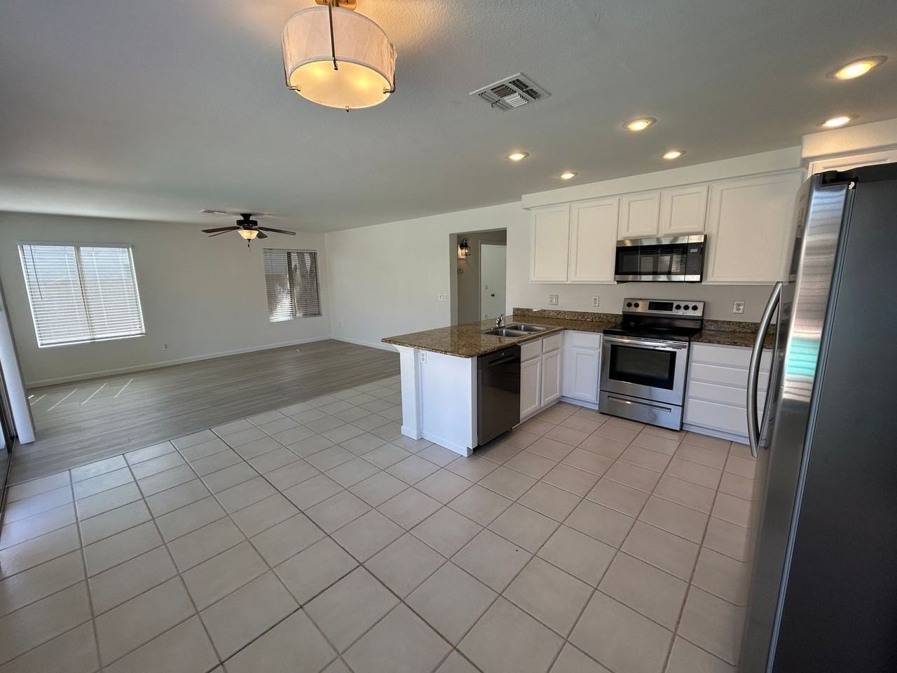 17315 N Kimberly Way - Photo 5 of 22