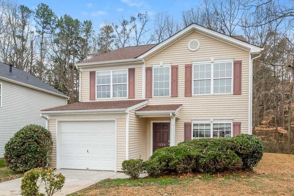 1209 Willow Bridge Ct - Photo 4 of 17