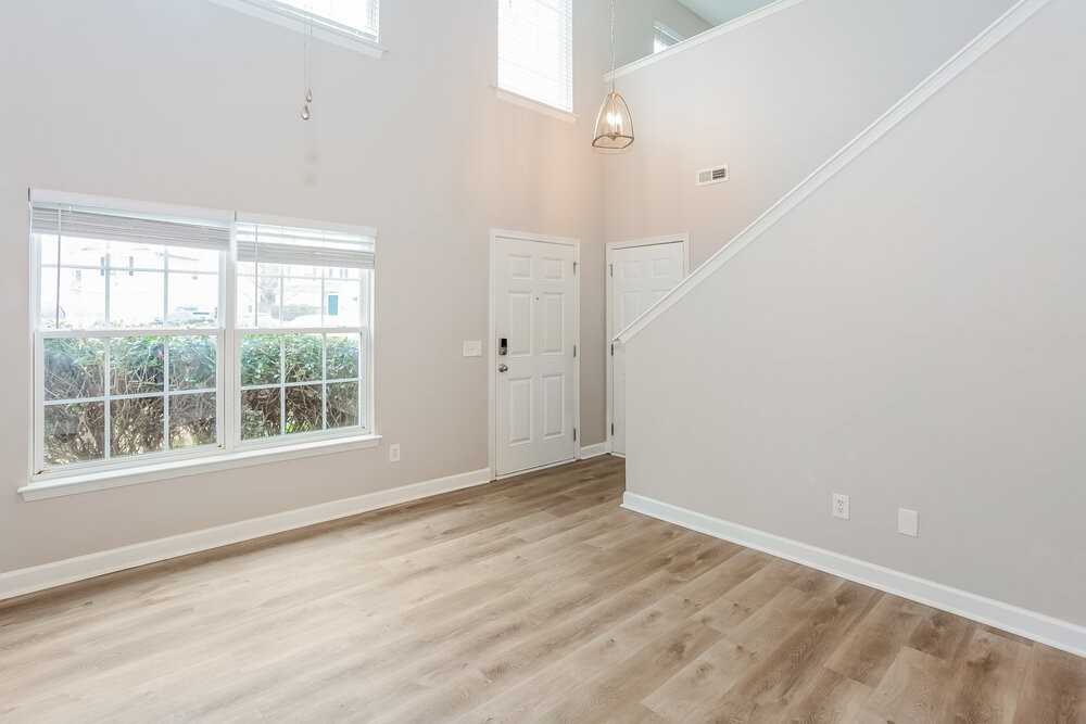 1209 Willow Bridge Ct - Photo 7 of 17