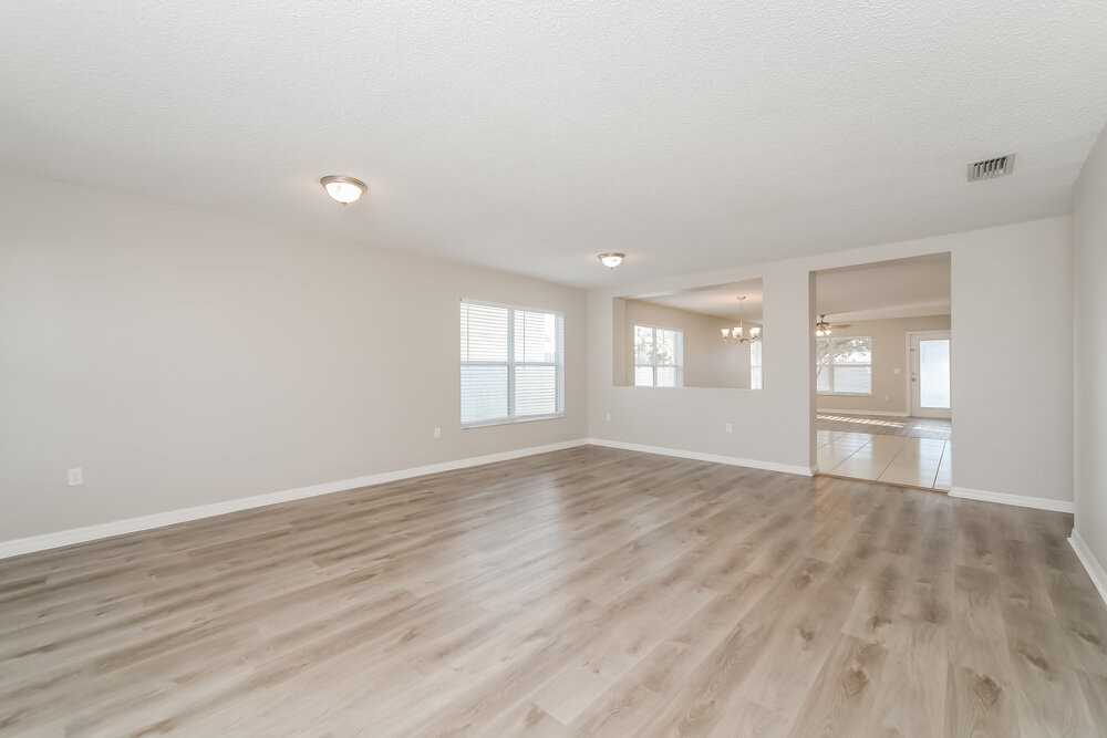4550 Ross Lanier Ln - Photo 3 of 16