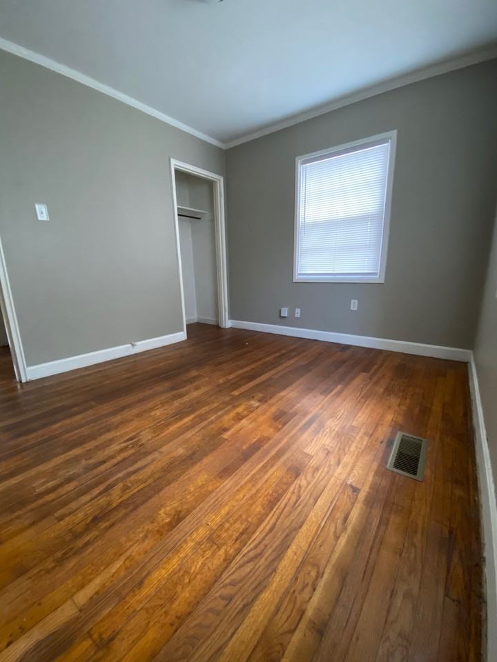 127 Crestview Dr #2 - Photo 4 of 14