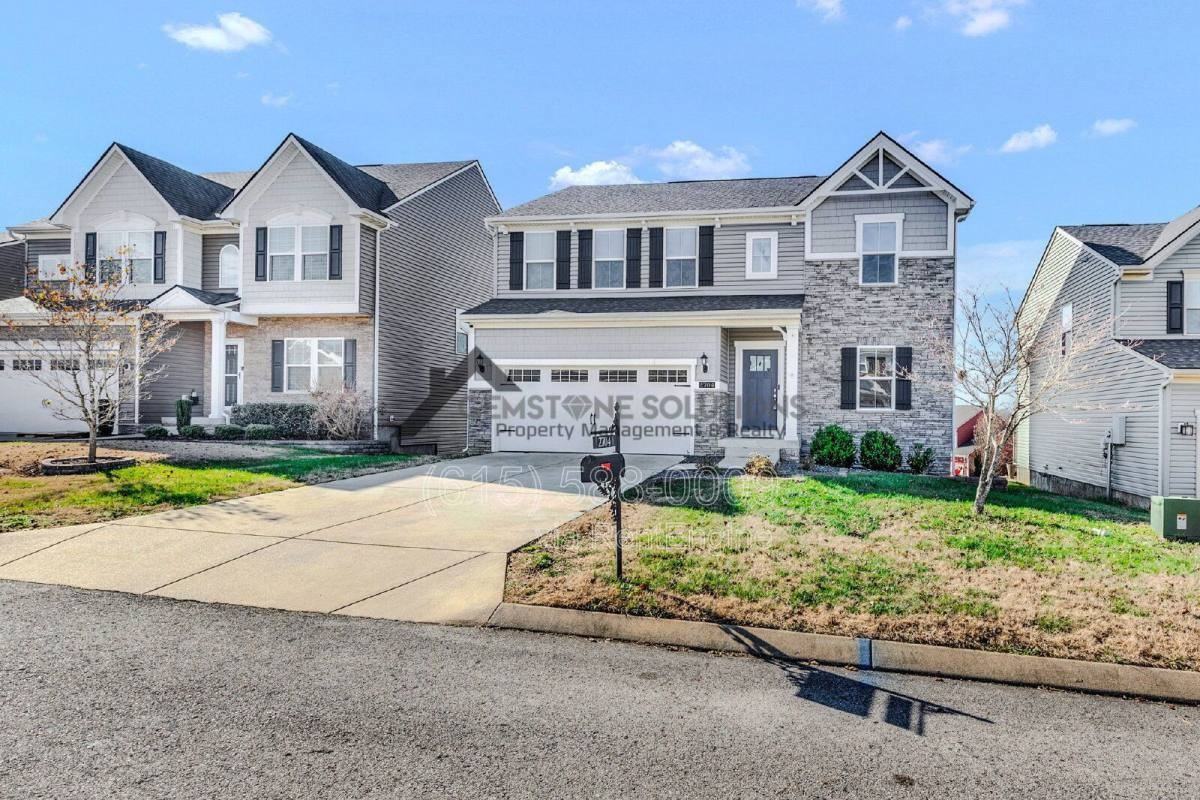 2704 Orleans Dr - Photo 2 of 8