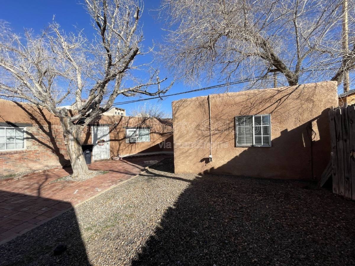 408 Pennsylvania St Se #C - Photo 5 of 10