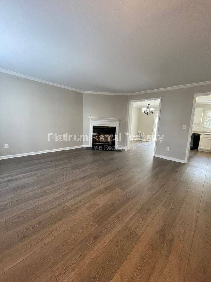 3575 Kennesaw Station Dr Nw - Photo 6 of 10